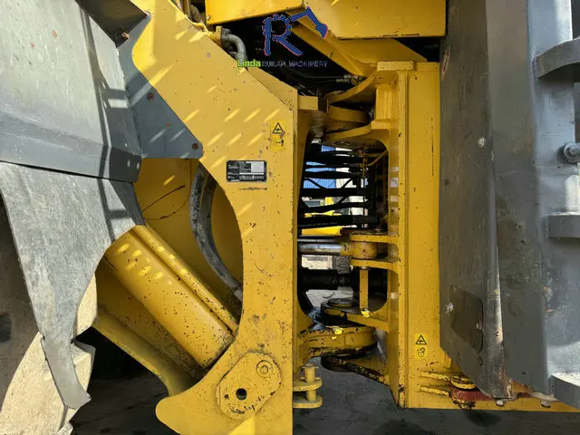 Hot sale Original Japan made Komatsu wheel loader used WA600-3 Good quality 12 Ton Front End Loader W380 WA320-3 WA470 WA600