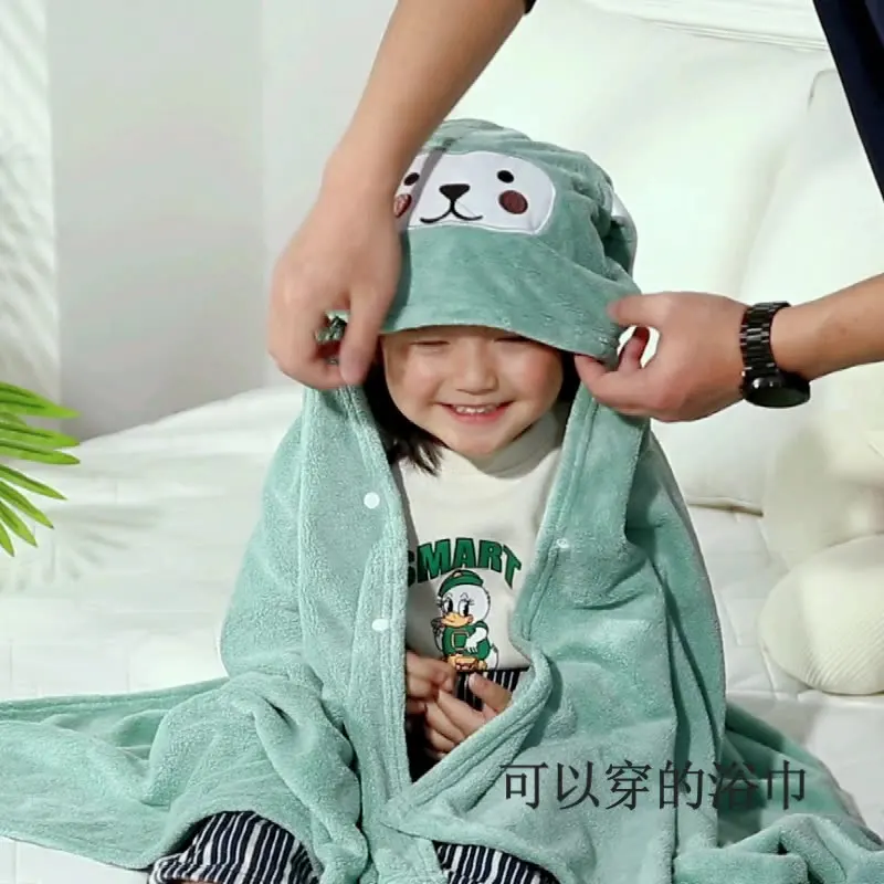 Wholesale Soft and Water Absorption Coral Fleece Baby Bathrobes Cute Hooded Robes Cloak Bath Towel Baby Blanket