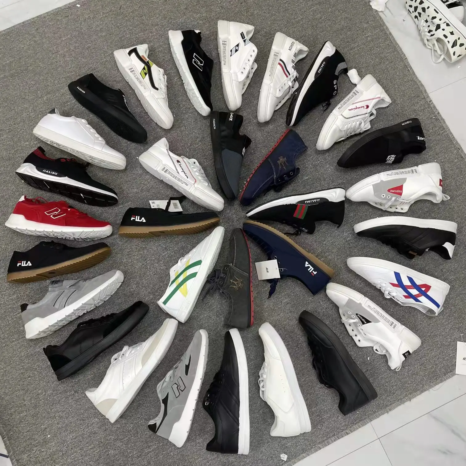 Hot Selling Cheap Men Sports Casual Male Fashion Sneakers Mixed Type Comfortable Outdoor Shoes Stock Lots Casual