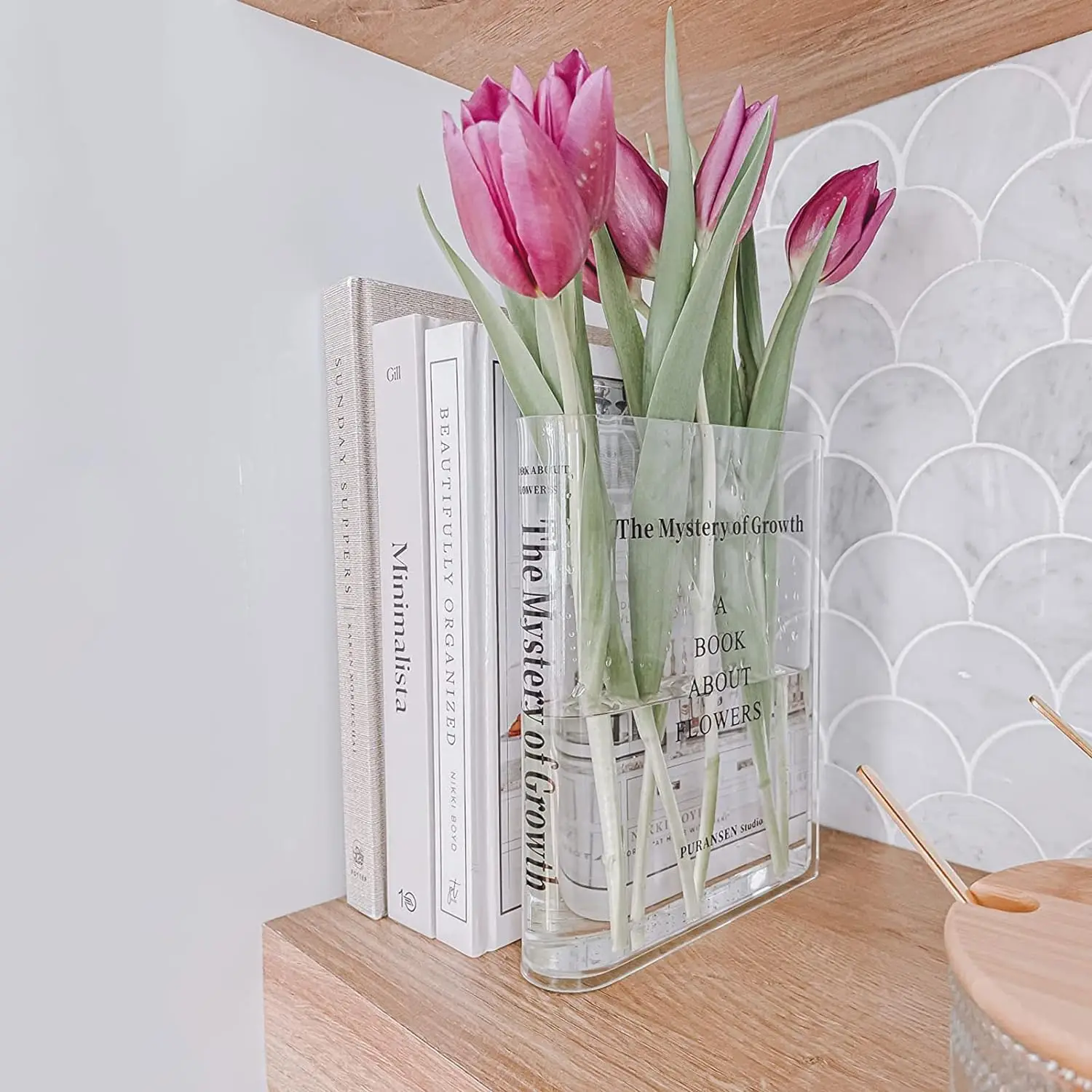Transparent Clear Book Flower Vase High Quality Book Shaped Vase Acrylic Clear Flower Vase for Wedding Decor