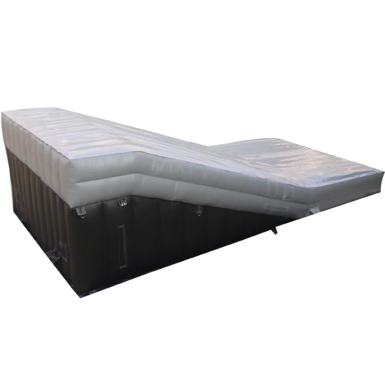 Inflatable jump freestyle ramp airbag for bike  ski snowboard lander