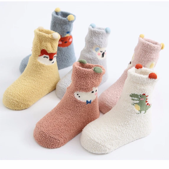 Anti Slip Hot Sale in Winter 3D Animal Colorful Cute Cozy Quality Thick Warm Casual Socks