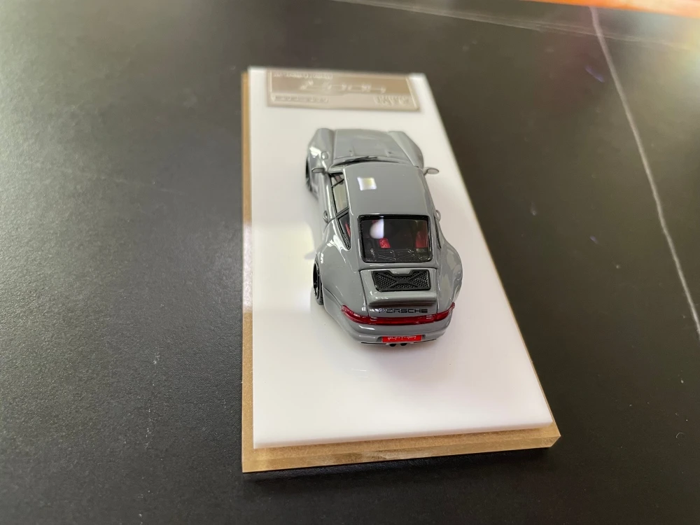 1: 72 Grey Resin Car Model Classic Simulation Sports Car Model PU Racing Toy Collection Gift Home Decoration