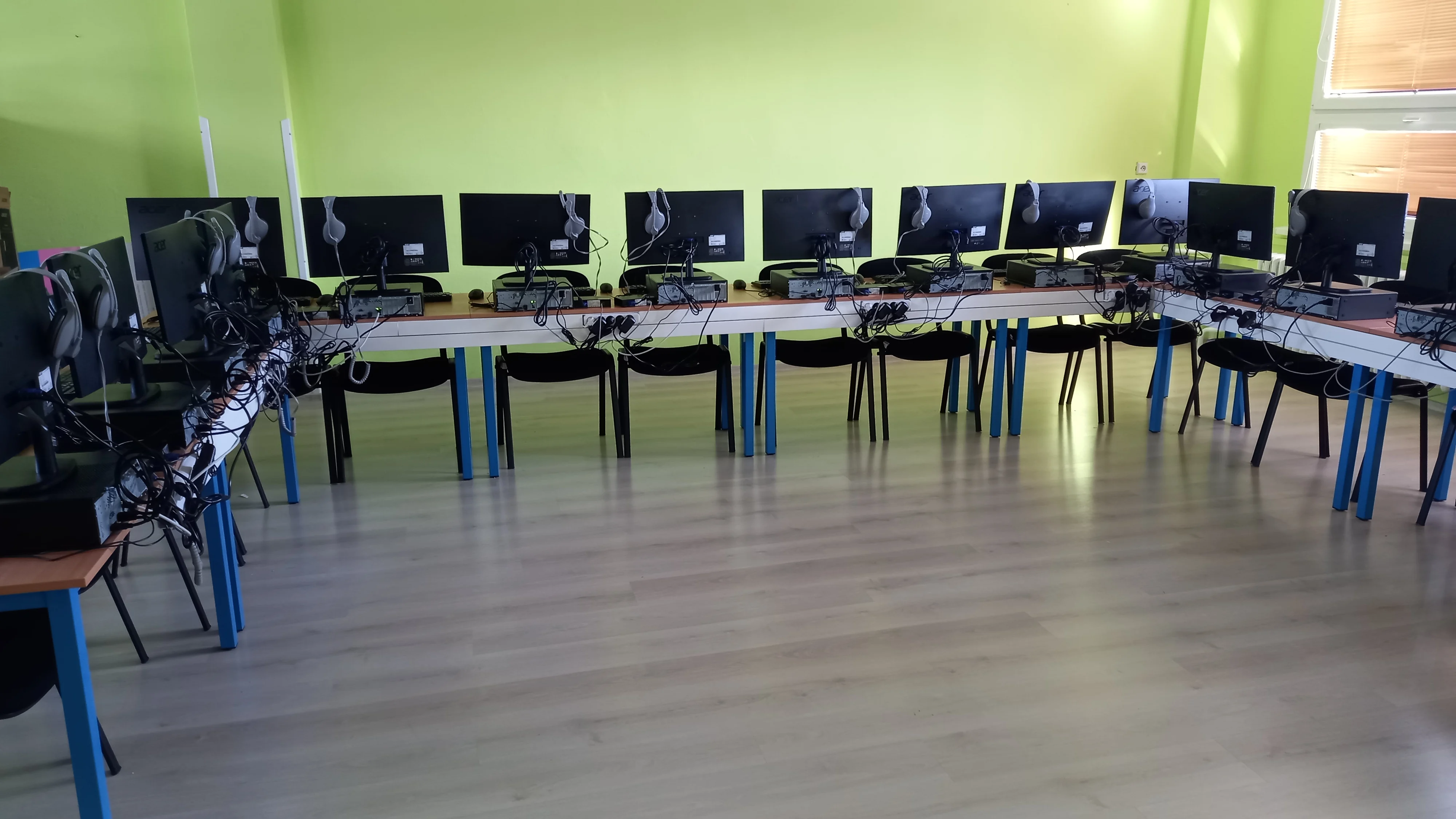 Wholesale high quality multimedia digital Interactive language lab translation learning system equipment