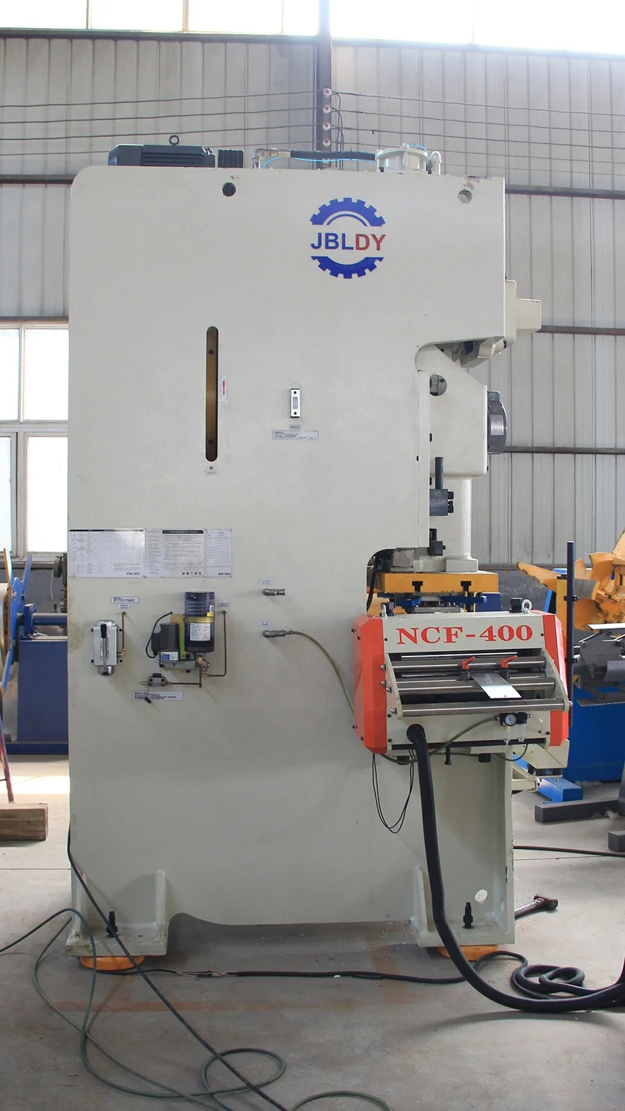 Tile Making Machinery Punching Machine Used for Roll Forming Machine