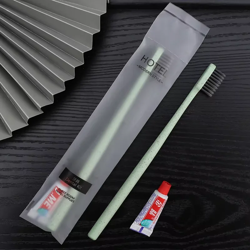 Wholesale toothbrushes 2-in-1 hotel homestay toiletries combs Hotel Toilet Set