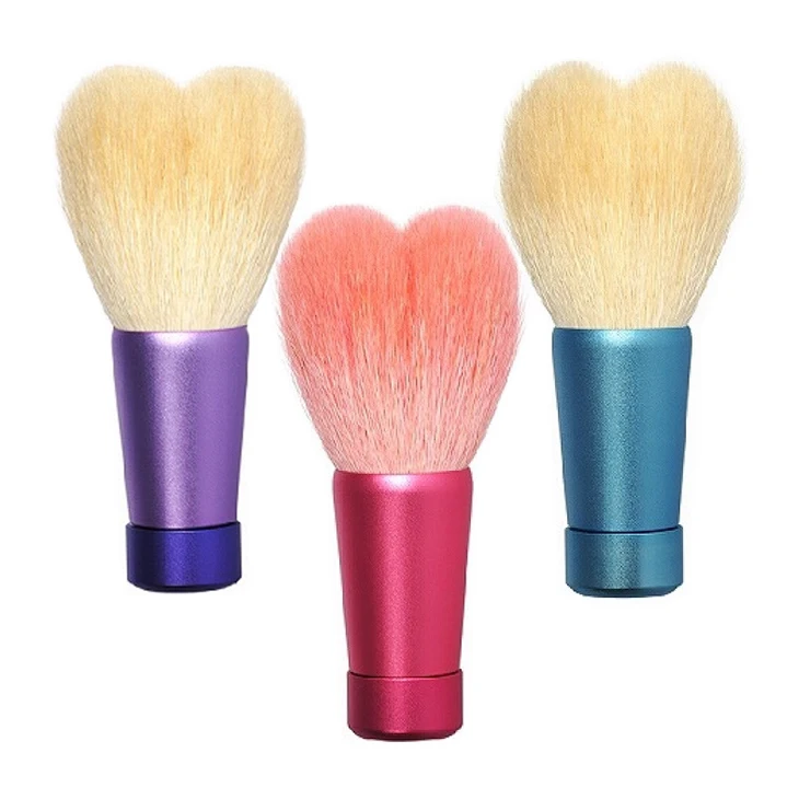 Набор профессиональных кистей для макияжа в форме сердца