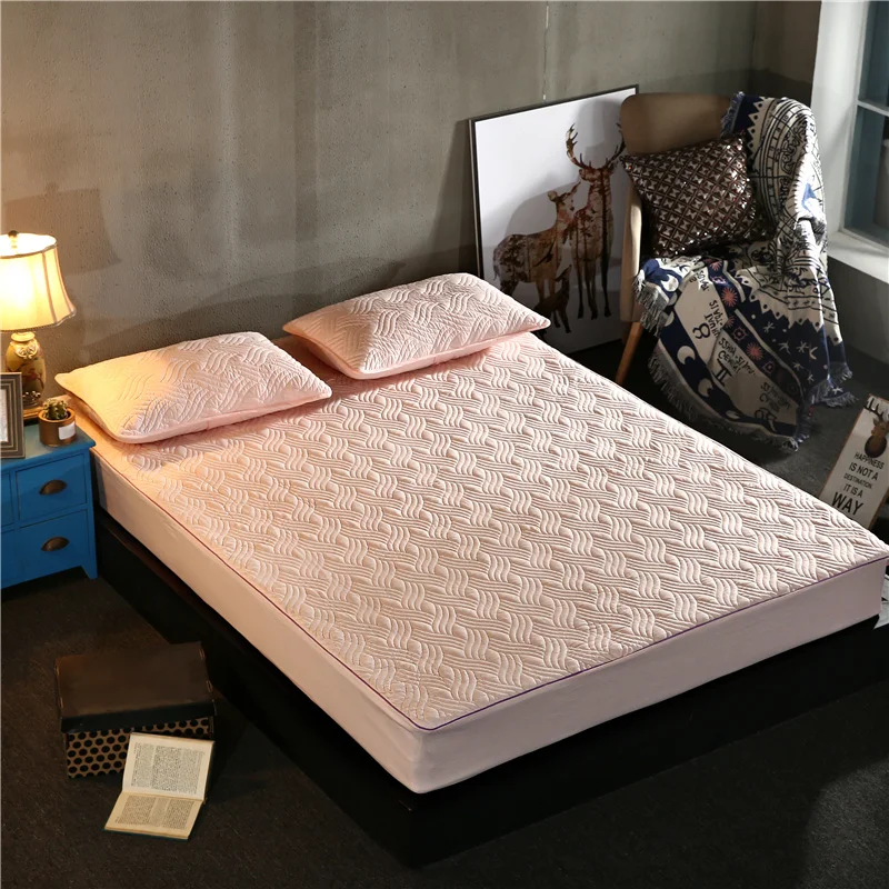  Wholesale high quality mattress cover comfortable breathable constant temperature and warm quilted bed