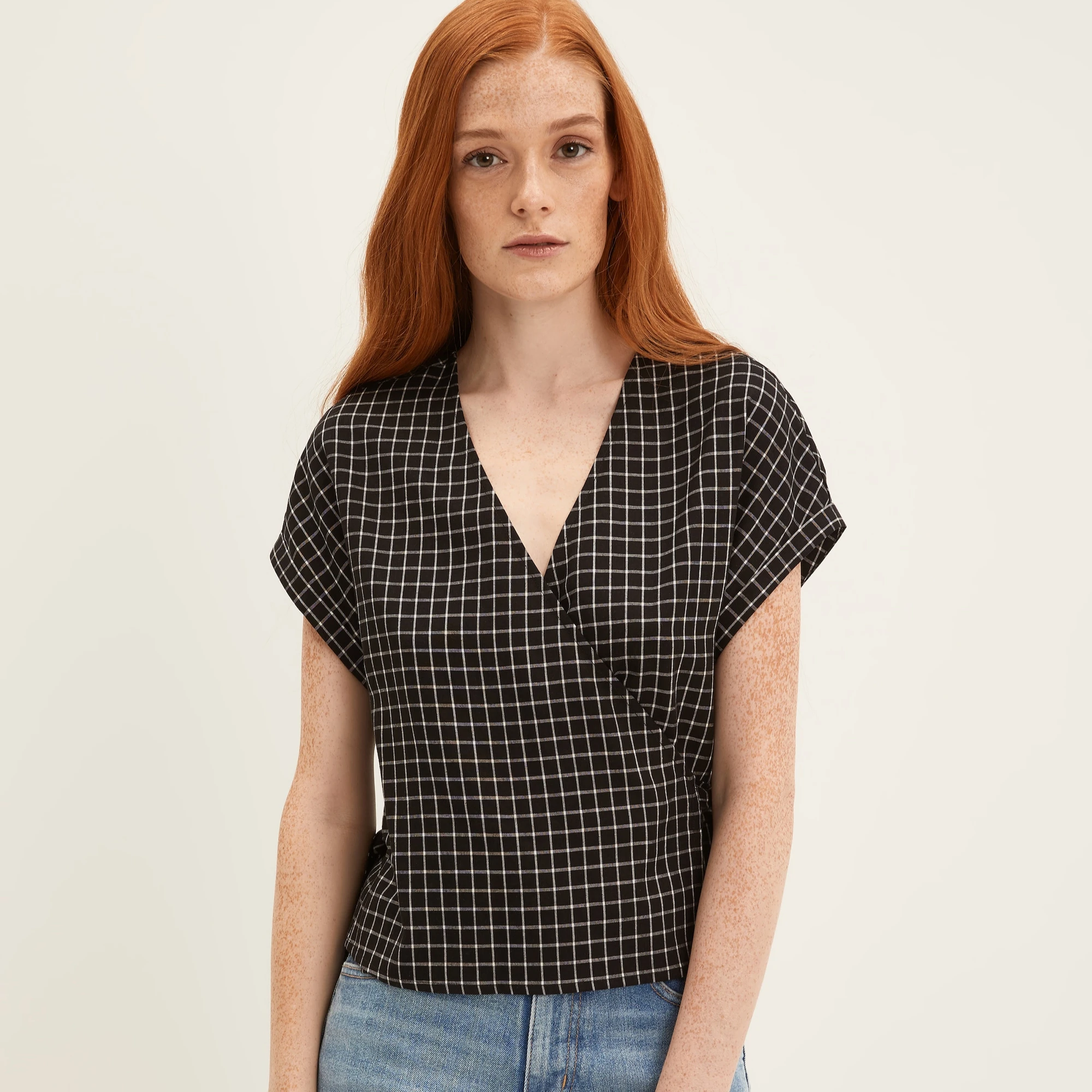 Женская клетчатая блузка ss с запахом и коротким рукавом