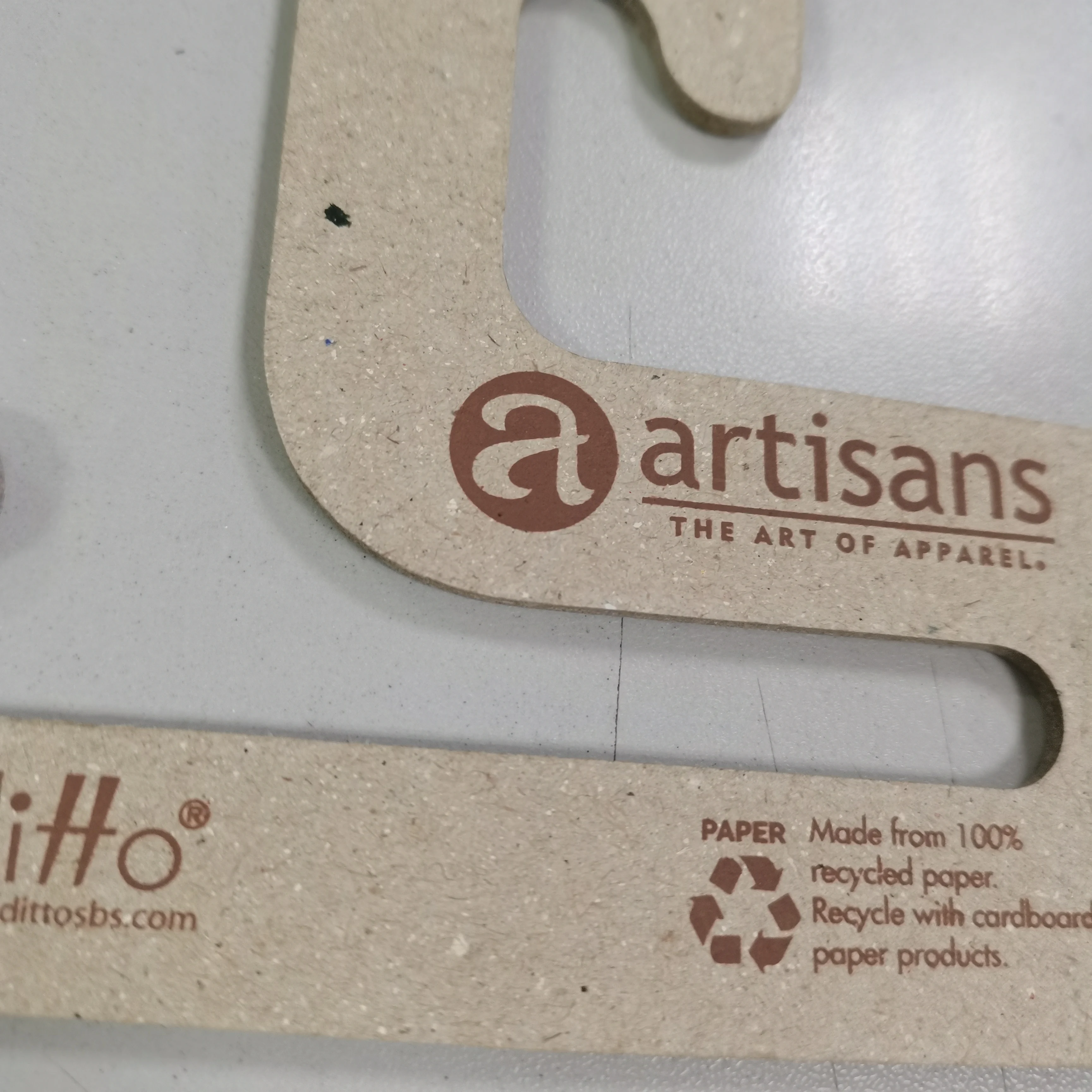 New Material and New Design of Paper Hanger Hanging Silk Scarf Paper Hanger