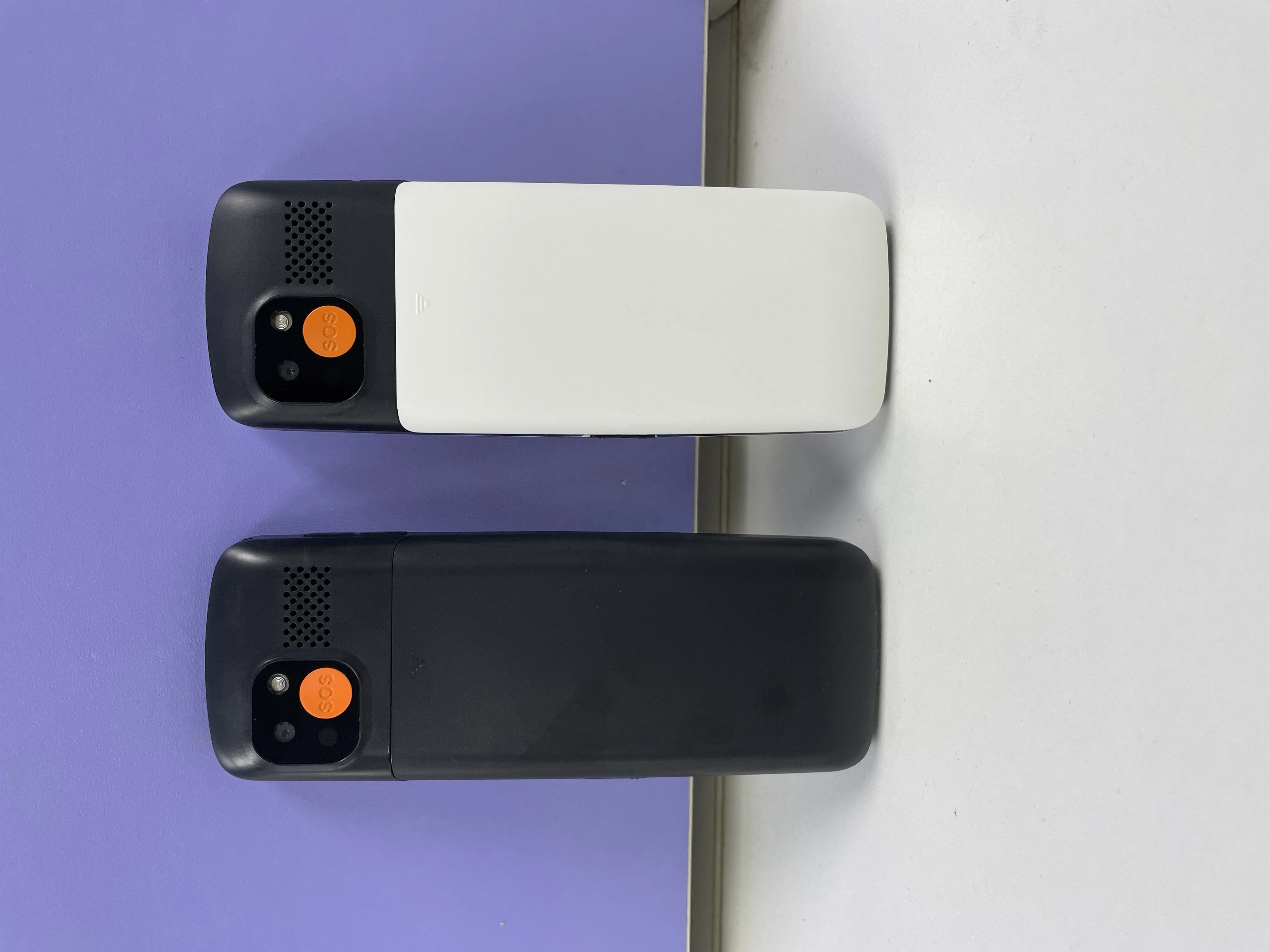 yingtai new design 2.4 inch display senior phone latest cell phone with gsm network handle 2g feature phone