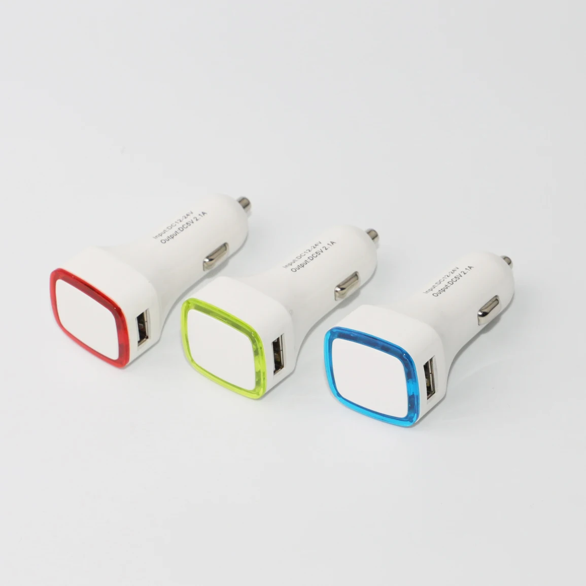 Новинка 2021 лидер продаж автомобильное быстрое зарядное устройство с двумя USB-портами быстрая зарядка 2 1 USB PD Type-C со светодиодной