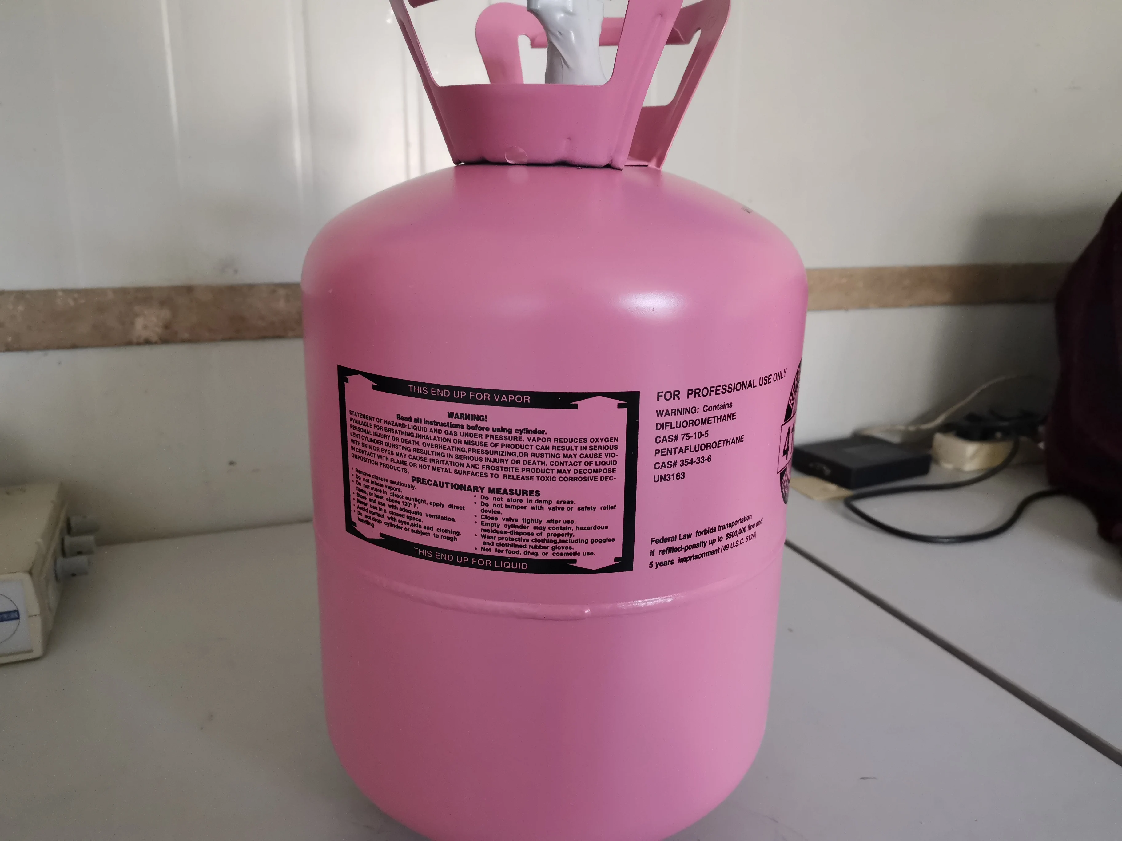 Factory Supply 99.9% Purity 11.3kg R410 Refrigerant R410a For Air Condition