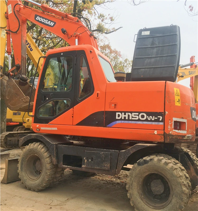 good condition Original second-hand  DAEWOO 15 ton tire excavator  Doushan DX150W wheeled excavator