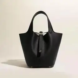2022 Ins Hot selling Vintage designer Luxury Leather Large Capacity waterproof bag New Bucket Bag Leather Ladies Handbag