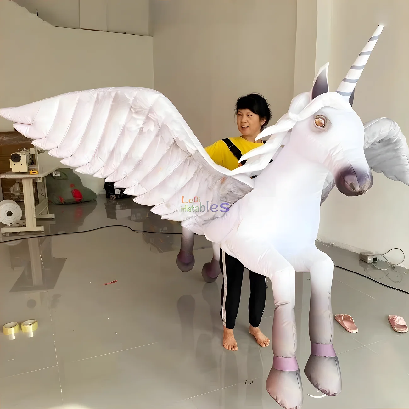 New Design Led Lighted Inflatable Flying Horse Costume Blow Up Horse Puppet For Advertising Halloween Parade Performance