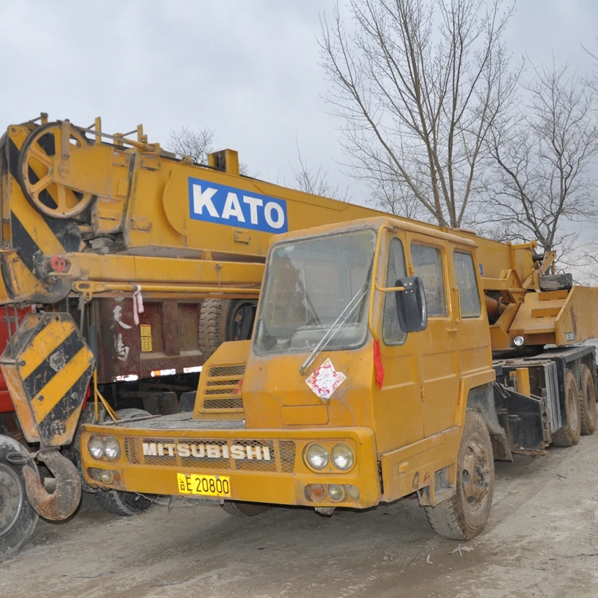 Cheap Used Japan kato 20 ton nk200e crane on sale good  nk120e nk250e truck crane