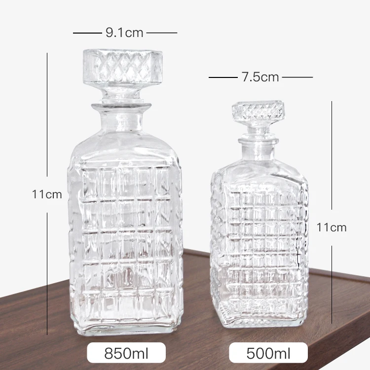 Embossed square 1000ml wine glass bottle glass spice honey jar packaging with glass lid with pp pad