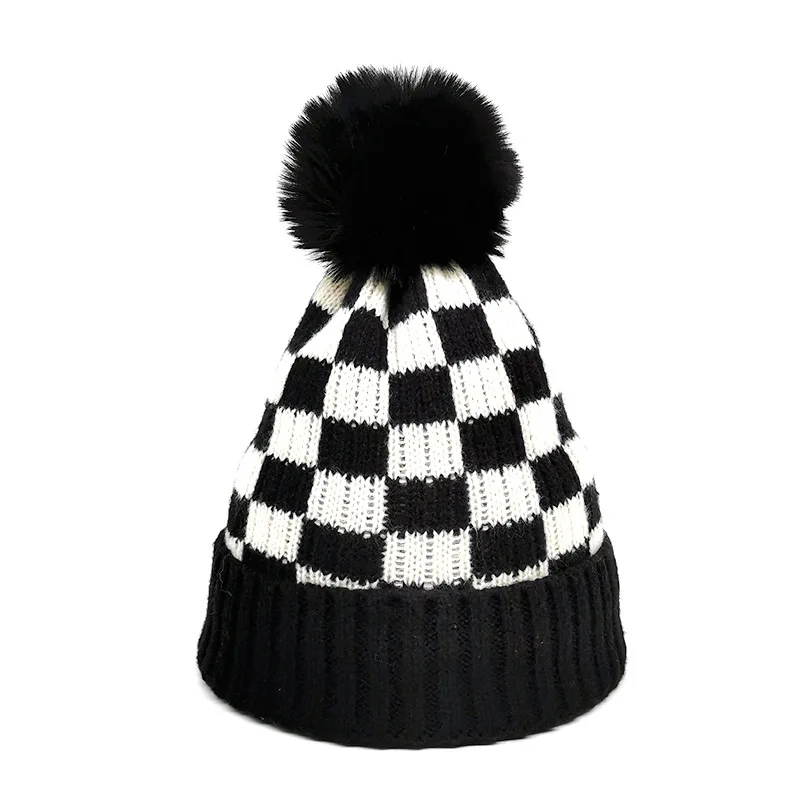 OEM wholesale autumn winter black white checked dome big head breathable warm windproof gorras beanie hat