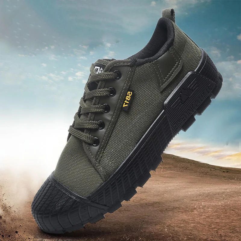 High Quality Camping Waterproof Rubber Leather Boots Tactical Men Desert Jungle Safety Shoes 2024