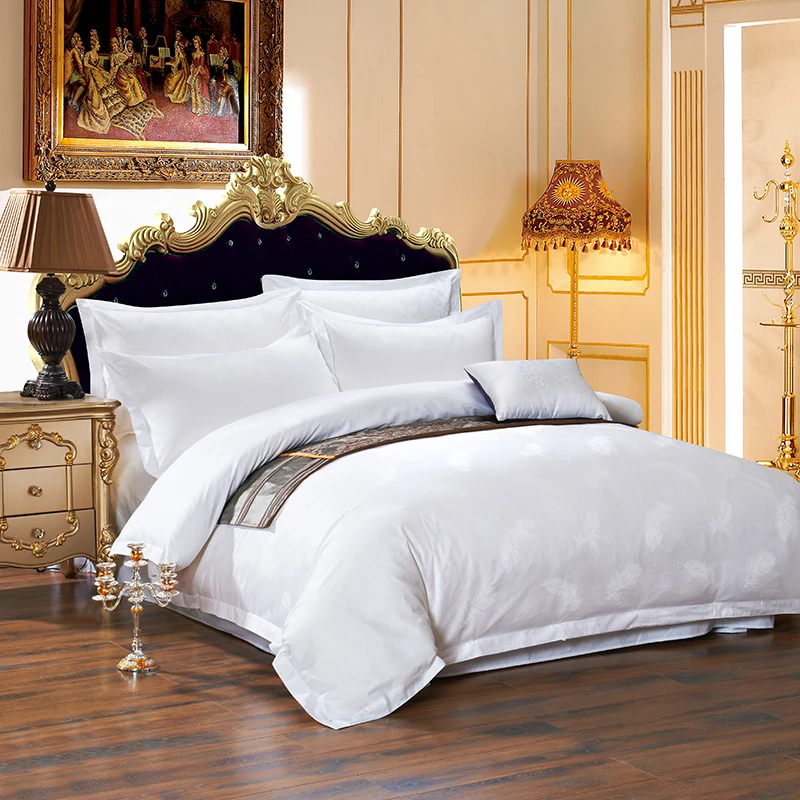 Breathable Classic High Quality Star Hotel Bedding Set Embroidered Logo Bedding Come From Made In China