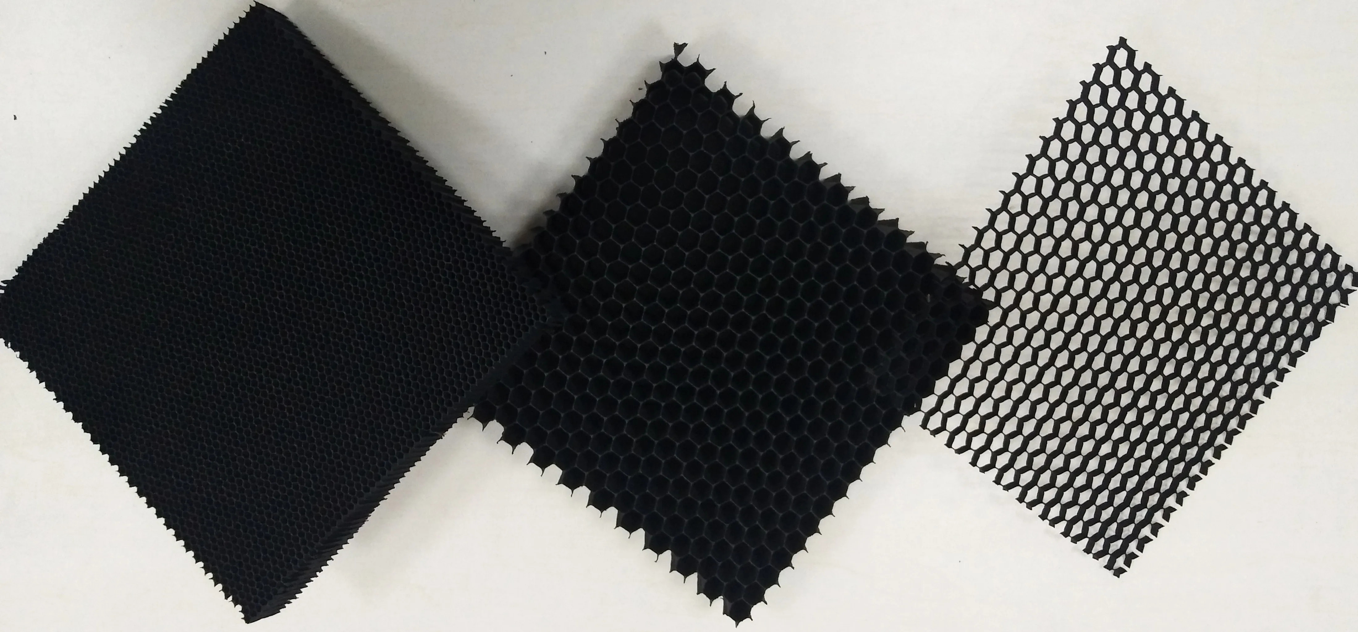 Good at low-frequency (1~20GHz)  honeycomb  absorbers  for electromagnetic noise suppression for radar and telecom system