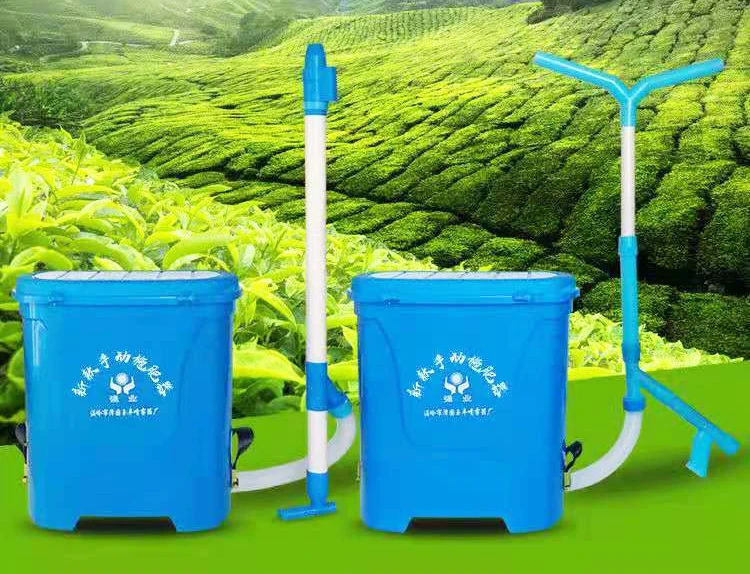 Backpack granular fertilizer applicator spreader