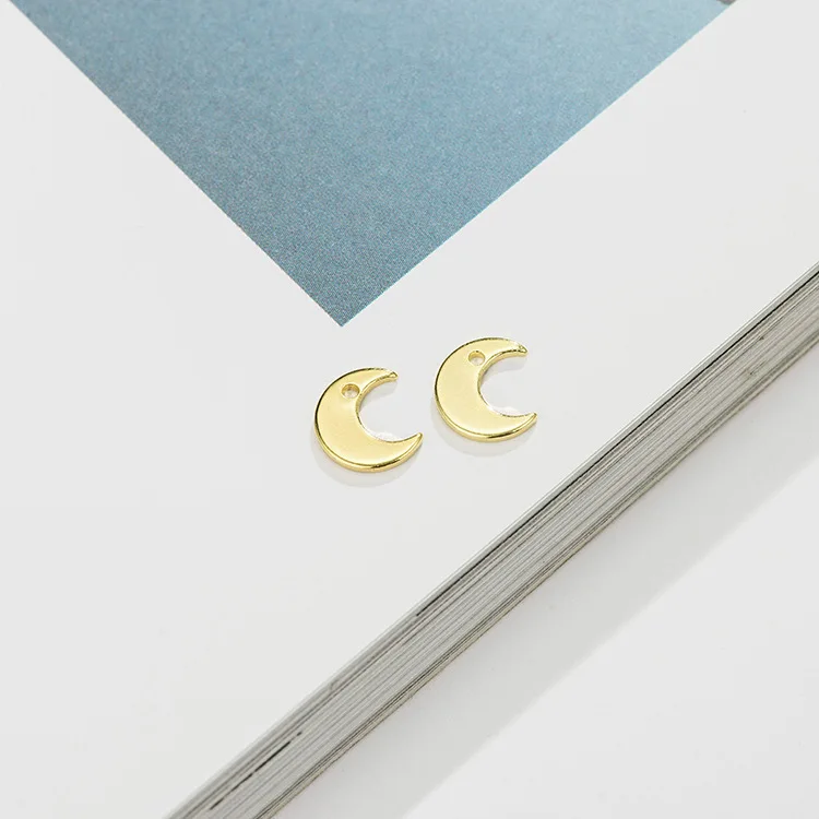 Factory Wholesale Smooth Moon Shape Copper 14K Gold Plated Diy Bracelet Charm