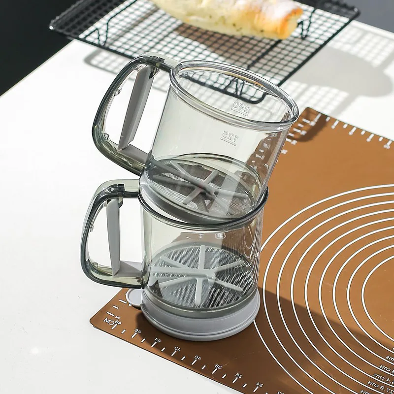 Multifunctional Hand Press Design Baking Single Layer Sieve Flour Sifter Strainer Fine mesh Sifter Cup for Kitchen
