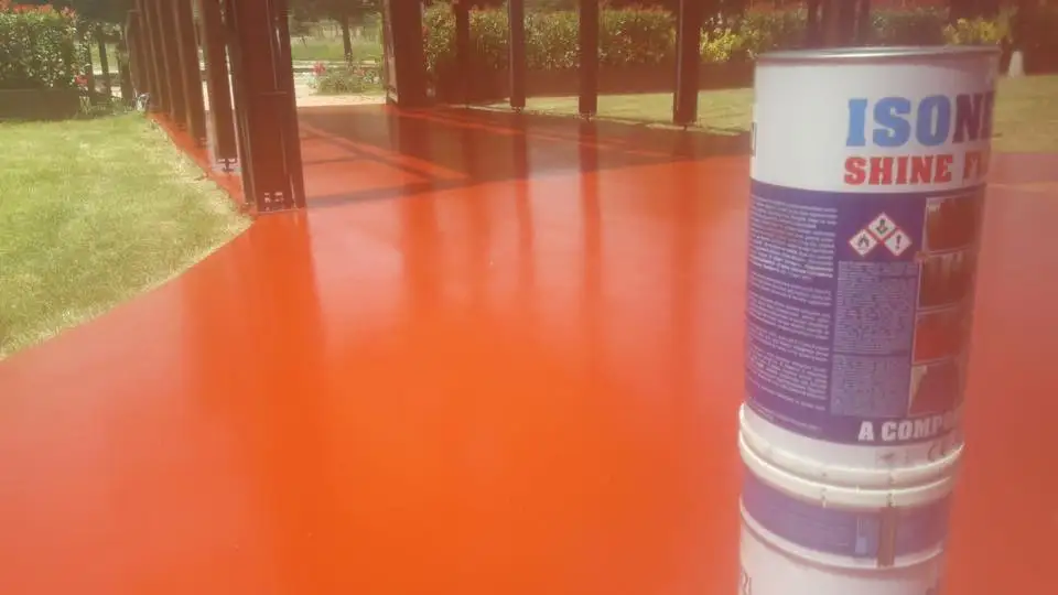 ISONEM SHINE FLOOR, POLYURETHANE BASED 2 PARTS FLOOR PAINT, NON YELLOWING, NOT FADING INDOOR AND OUTDOOR - 4,5 kg set