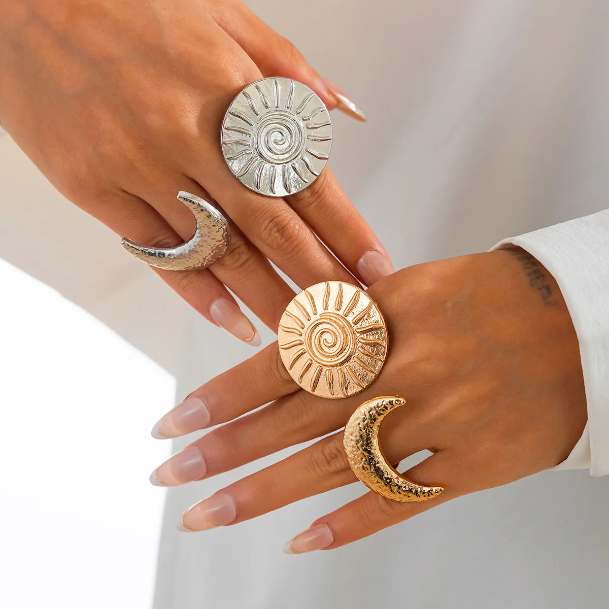European Style Women Exaggerated Big Sunflower Rings Gold Plated Vintage Sun and Moon Rings
