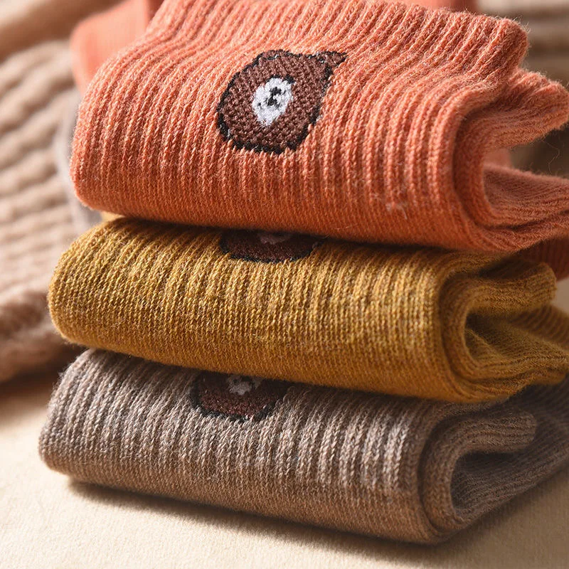Wholesale womens socks breathable and sweat-absorbing thick and fashionable little bear sports socks for women