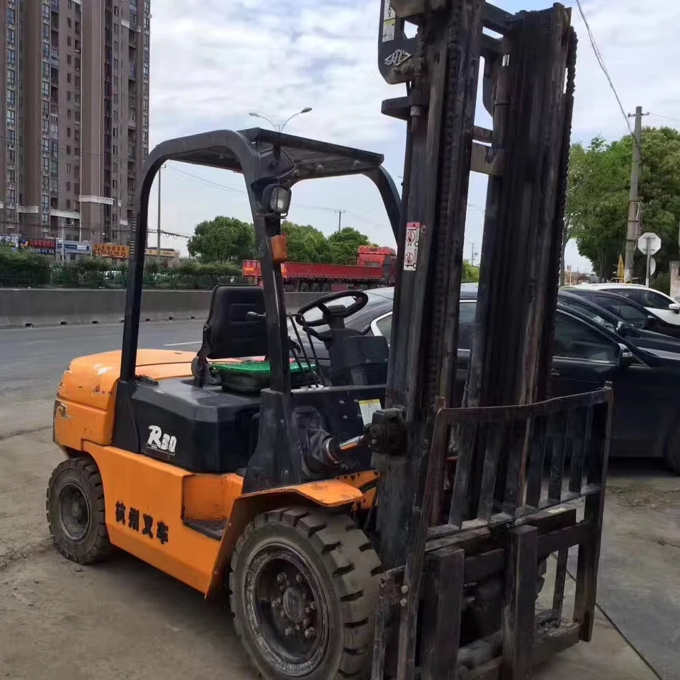 Used Hangcha R30 forklift body weight about 3000kg high quality and high working efficiency is for sale
