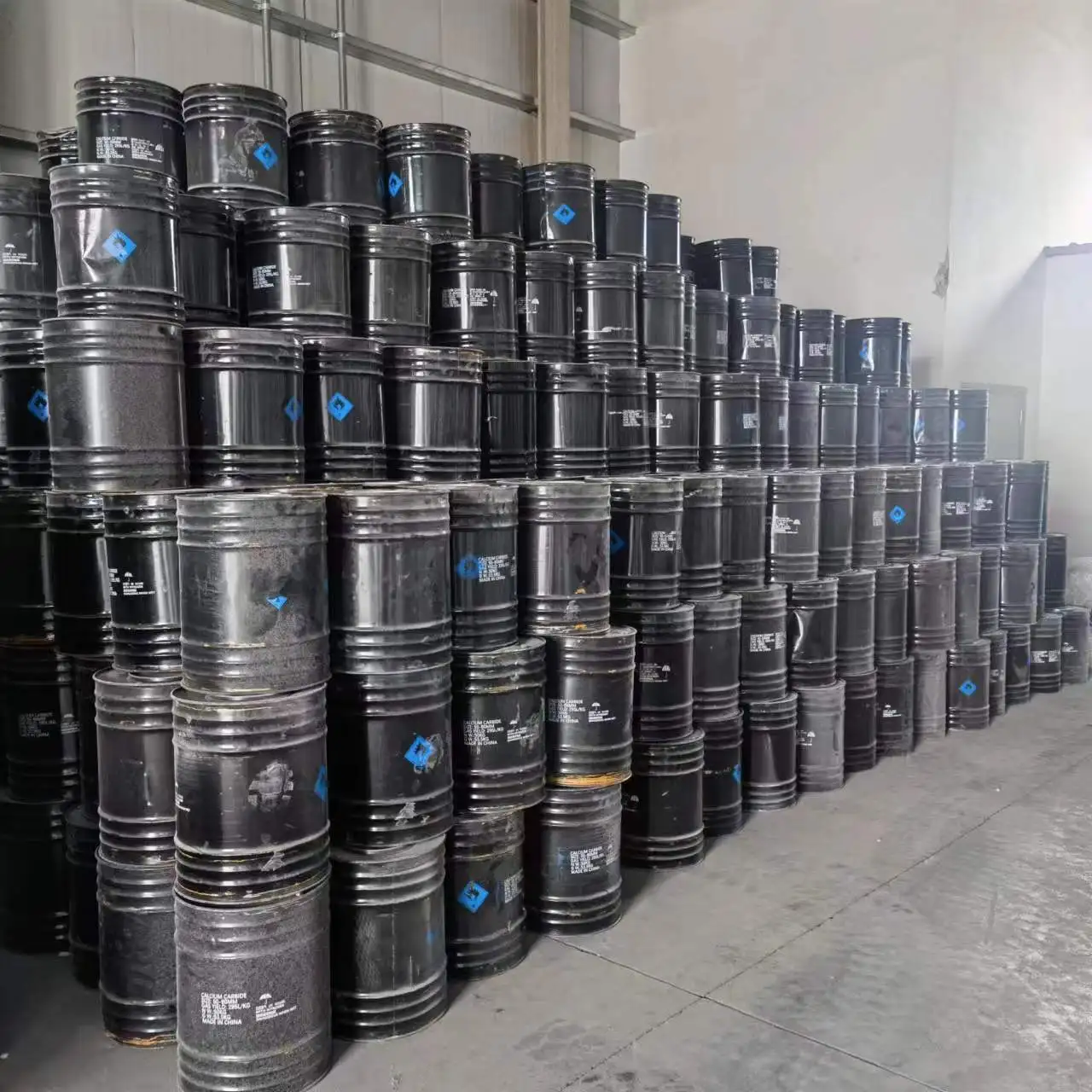 Wholesale industrial grade factory direct production Calcium Carbide 100kg
