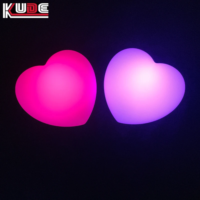 Crazy rush to buy heart-shaped lamps love lamps to give to lovers