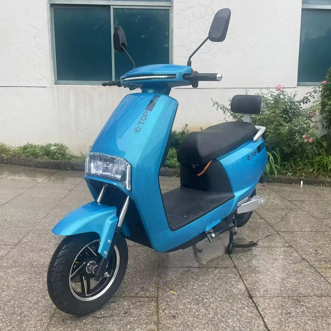 2500W 72V20AH graphene battery strong powerful electric scooter
