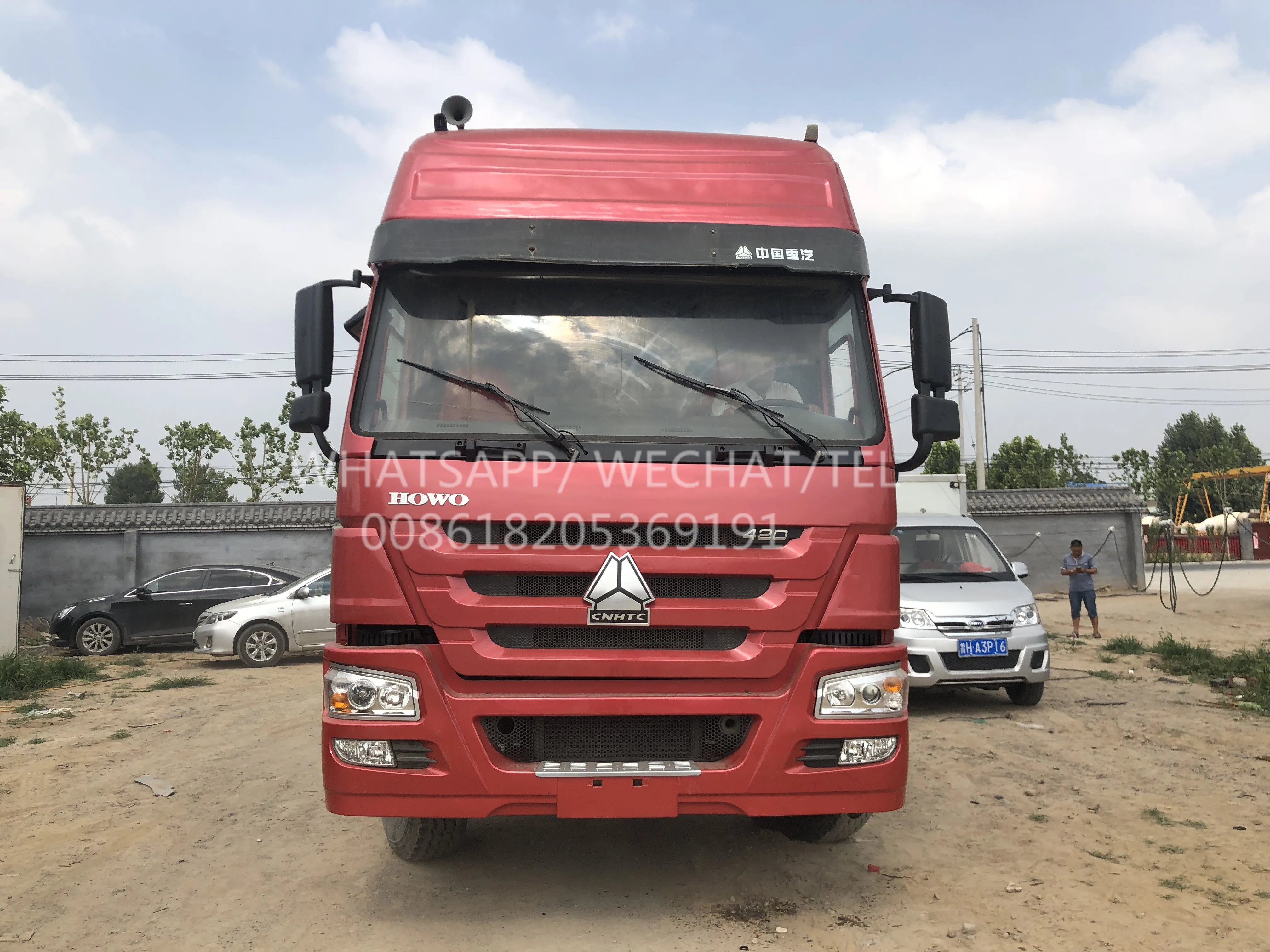 High quality Direct selling CNG used howo t7 375hp sinotruck howo used  head tractor truck