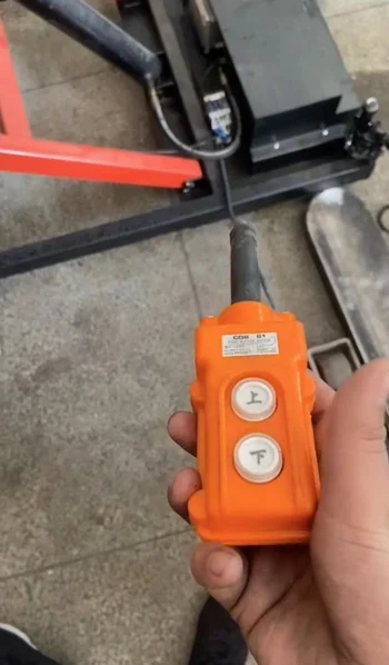 2000LB Heavy Duty OEM Motorcycle Lift 1000KG Hydraulic Lifting Table Electric Lifter Hydraulic Motorcycle Lift