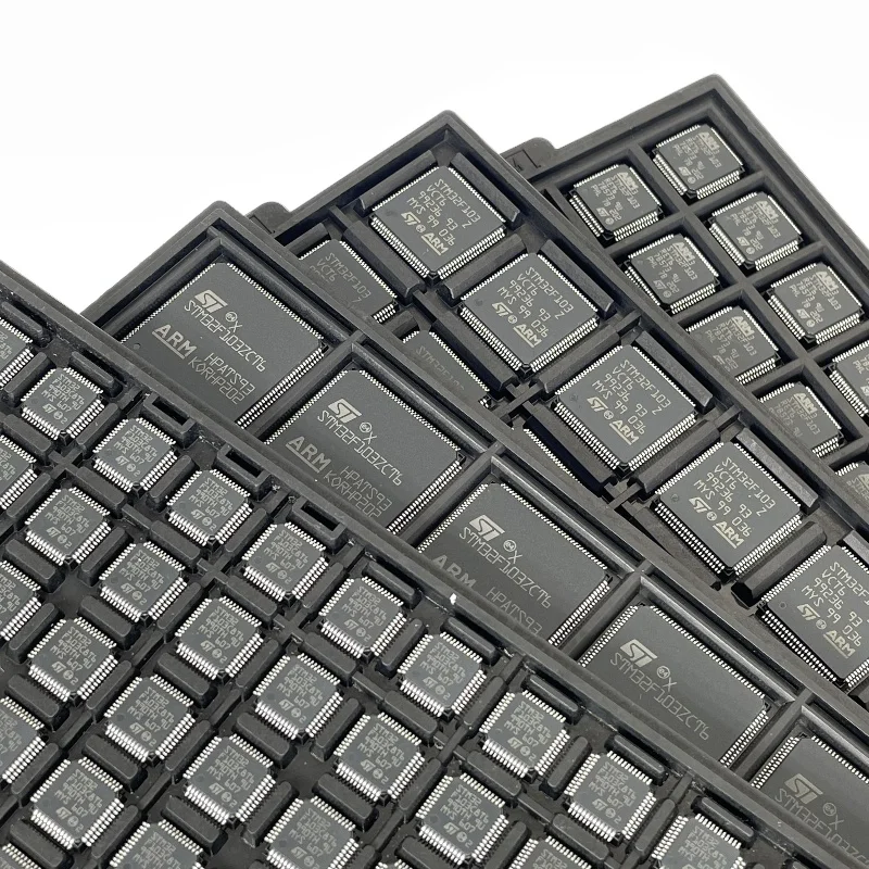 ST3485EBDR 1/1 приемопередатчик половина RS422 RS485 8-SOIC интерфейсные интегральные схемы (ICs)
