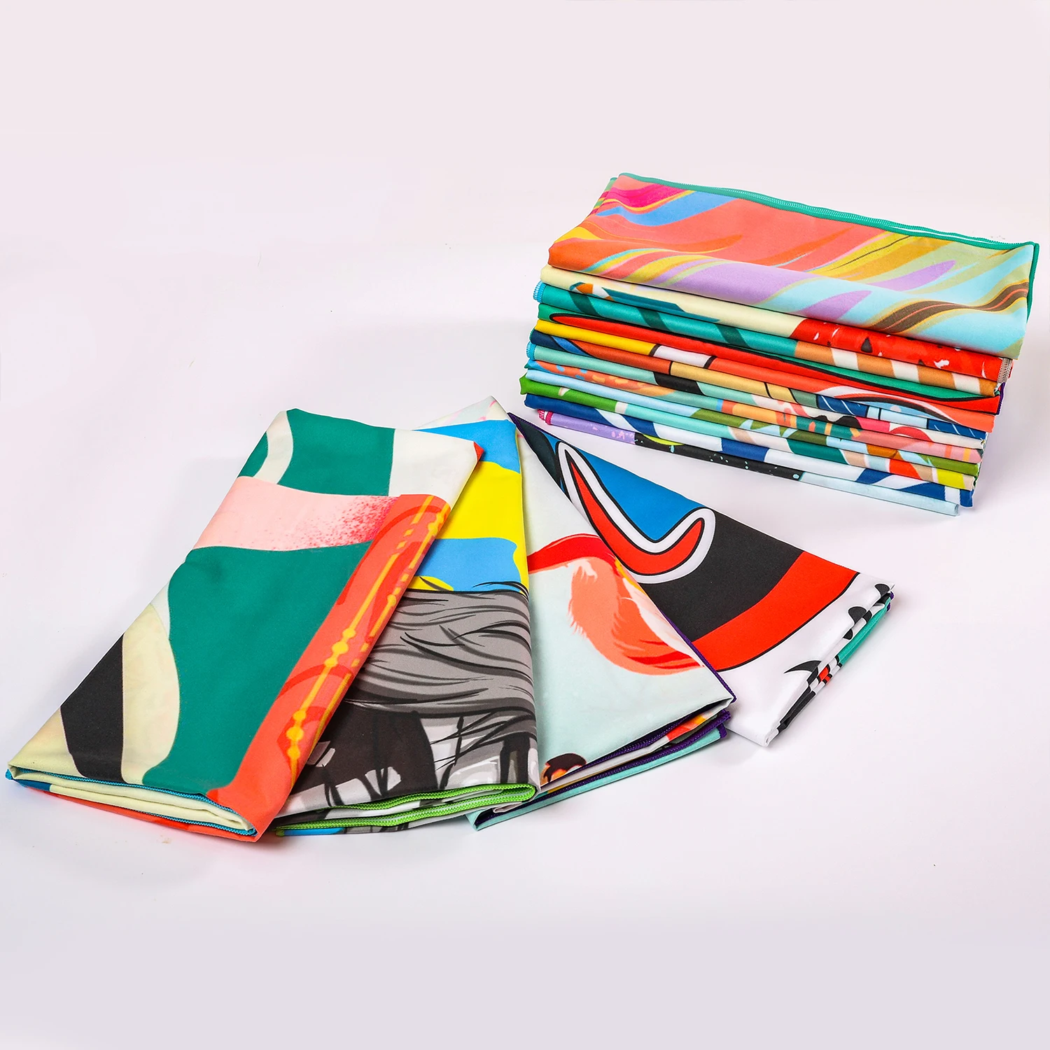 China Design Large Size Custom Print Logo Soft Digital Quick-dry Microfiber Beach Towel With Pocket