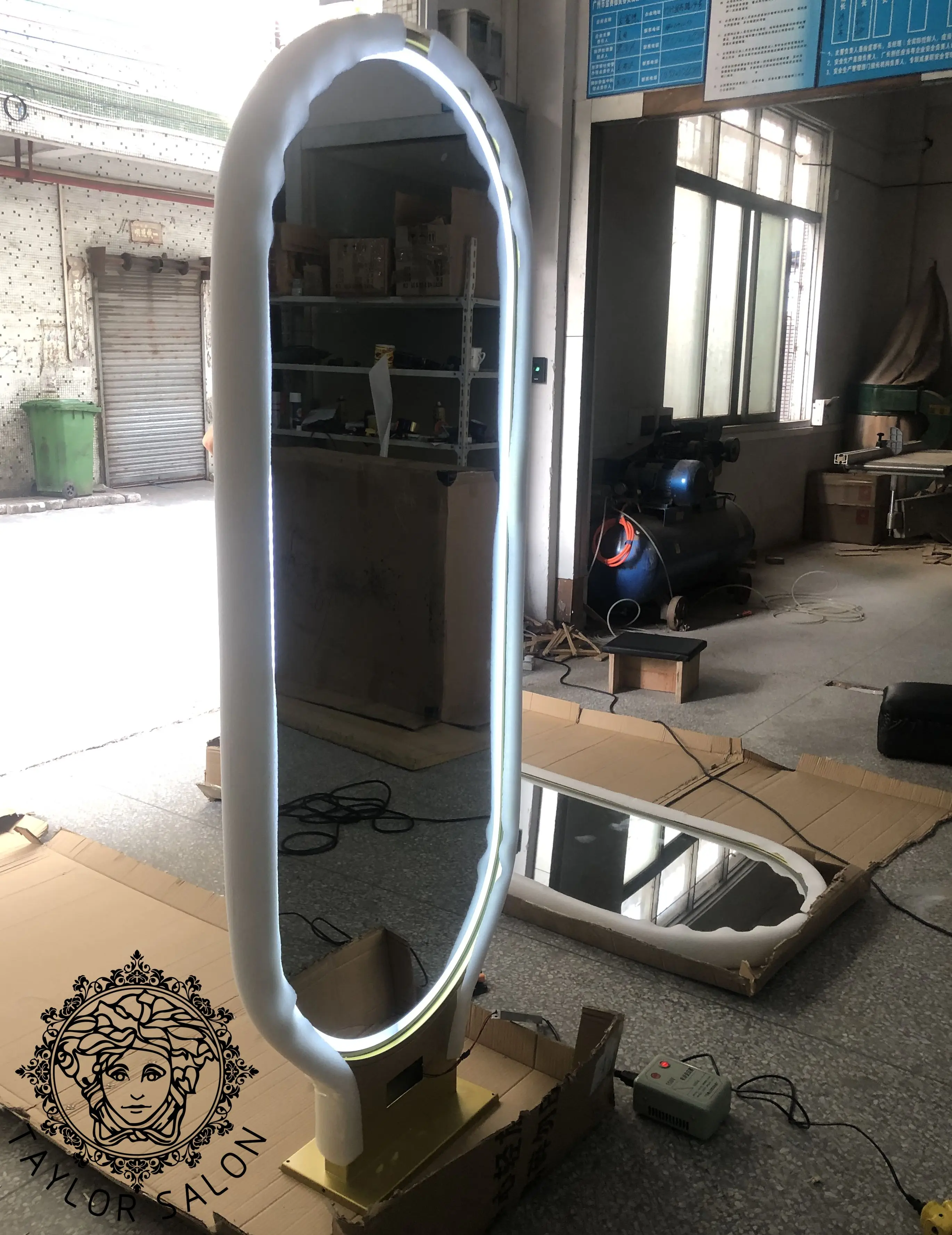 Salon furniture barbershop mirror with LED lights full body mirror station double sided floor-to-ceiling mirror