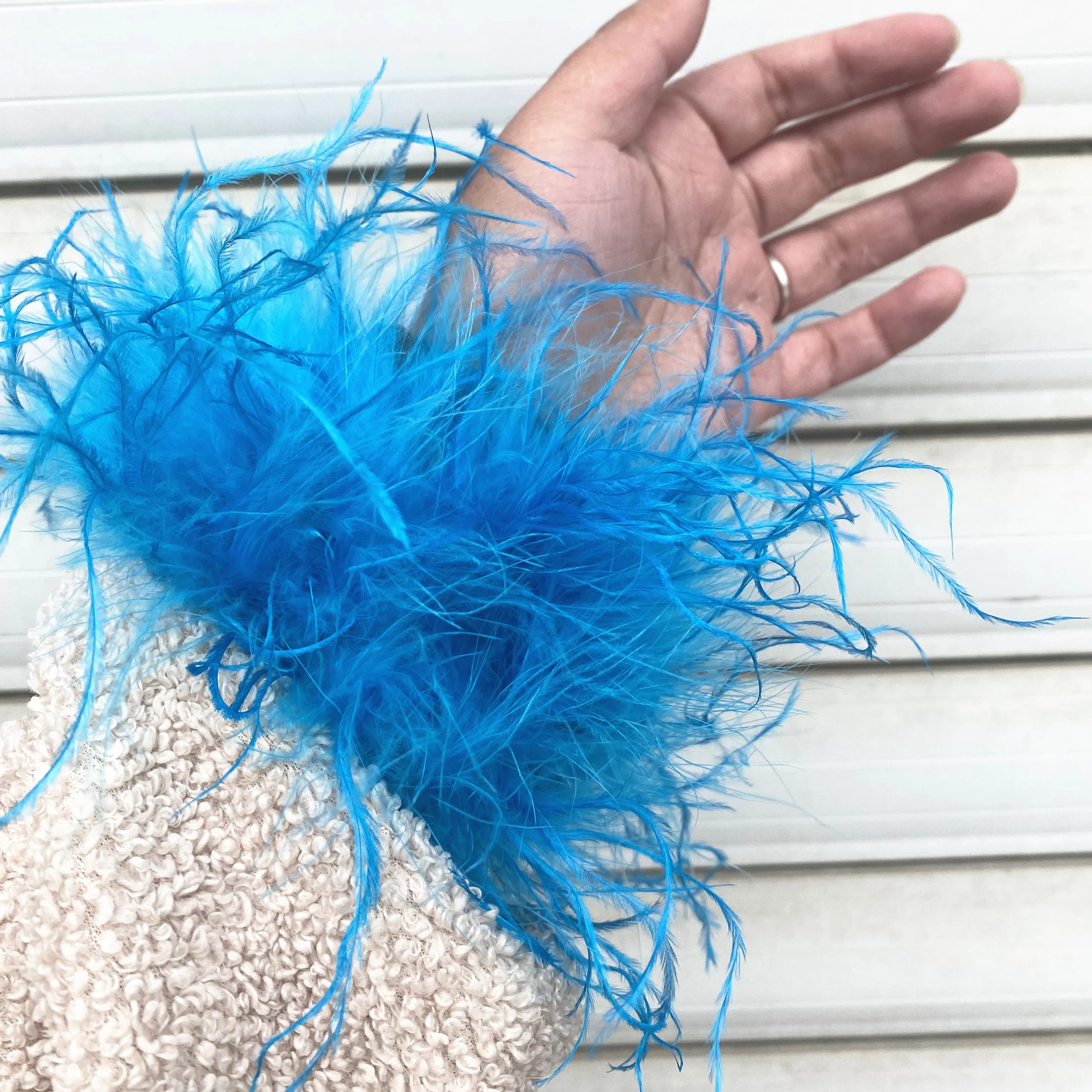 wholesale girls Ladies Automatic Ostrich Feather Fur Cuff Slap on Cuffs/Fur Feather Slap Bracelet Cuff Sleeve