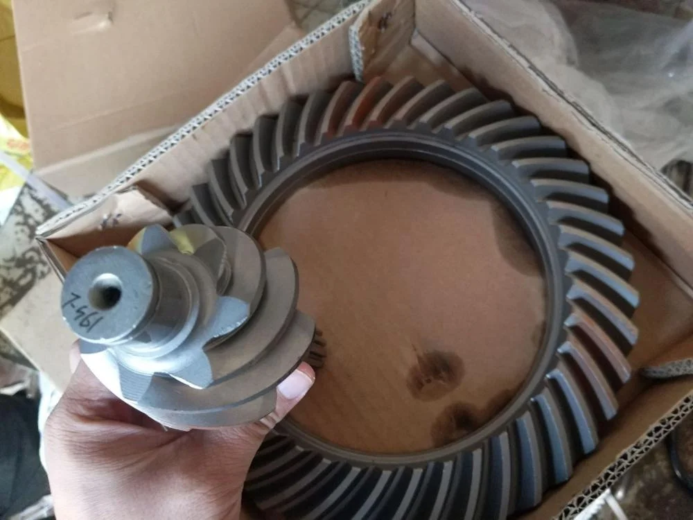 Light Truck 7X43 Differential Crown Wheel and Pinion Gear for Isuzu NPR