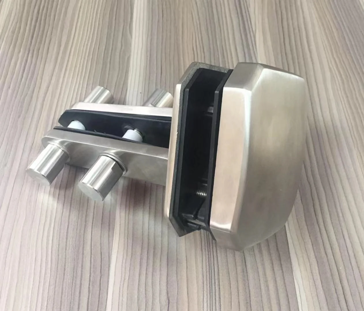Produces Stainless Steel Adjustable Pipe Elbow For Round Handrail Column
