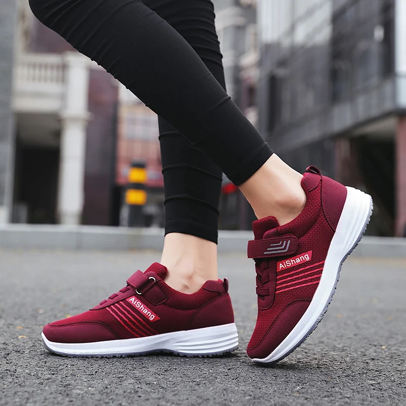 
Woman Casual Container Sports Sneakers Flat Women Shoes Sock Sneakers 