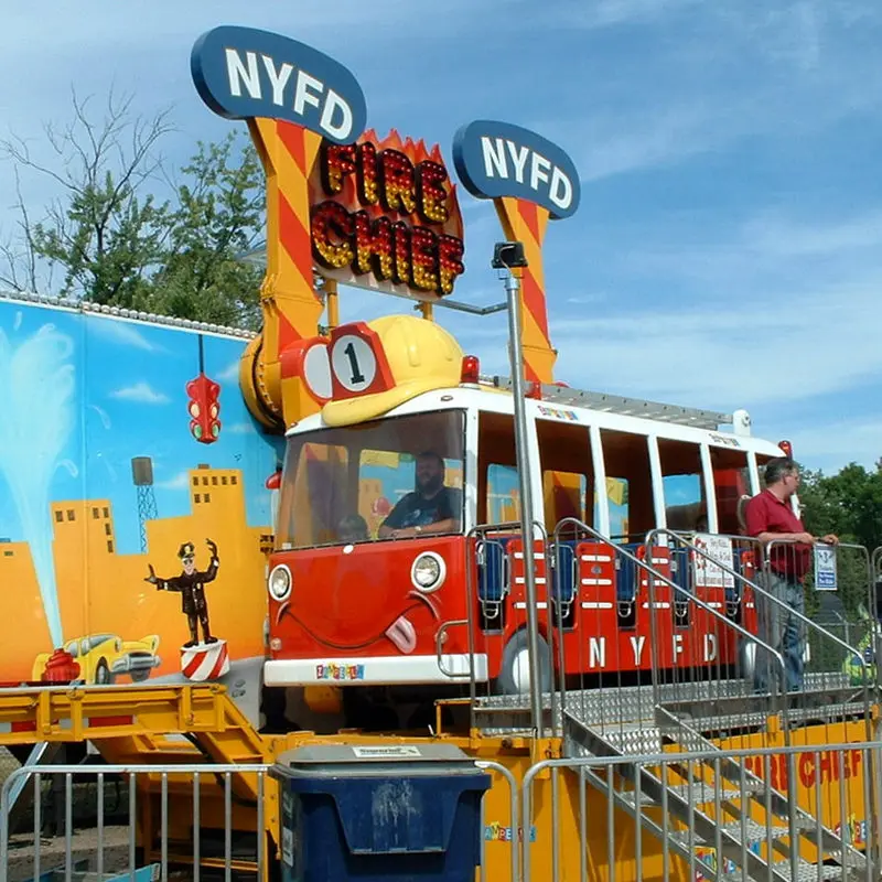 Equipment manufacturer factory exports amusement park rides Extreme Kids Flying Bus family rides for sale