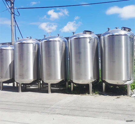 30000L SS horizontal water storage tank with top mahole