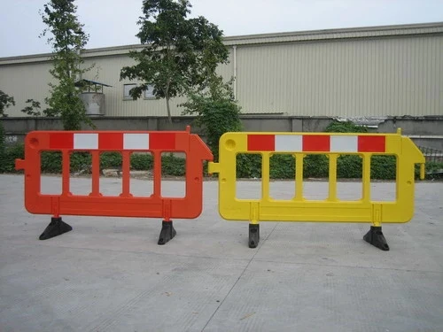 Portable Traffic Roadway Pedestrian Barricade Fence Barrier For Crowd Control Road Safety