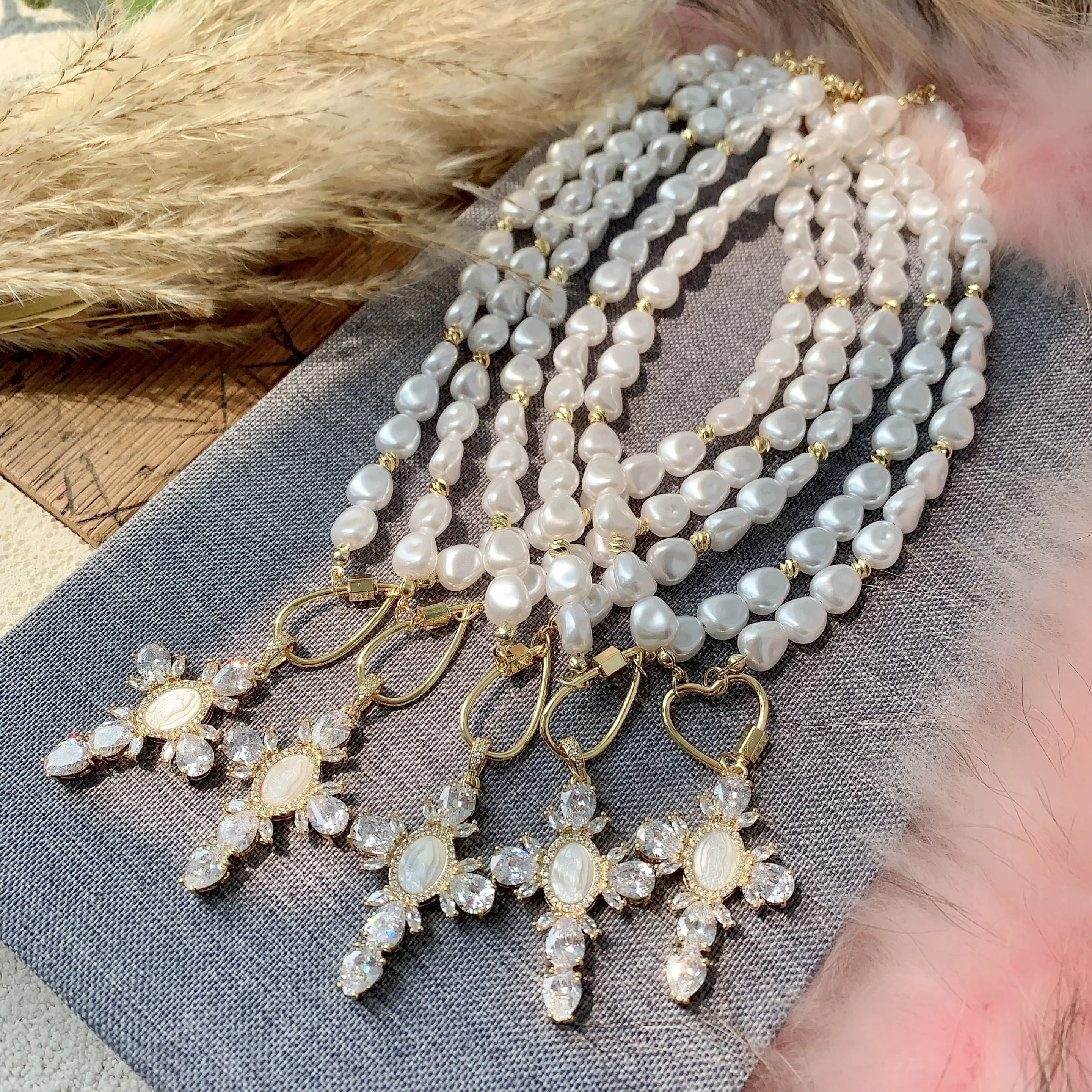 LS-L3292 Beautiful pearl necklaces women men fine jewelry gold clasp necklaces cubic zircon cross Virgin Mary necklaces