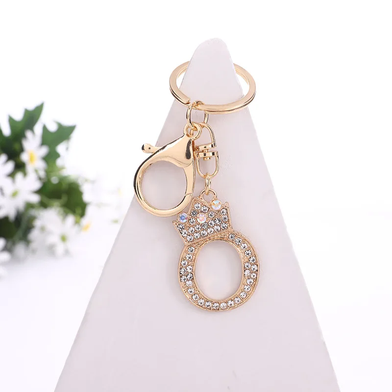 A-Z 26 letters fashion Korean zinc alloy female flash diamond letter decoration Keychain Elegant temperament backpack pendant